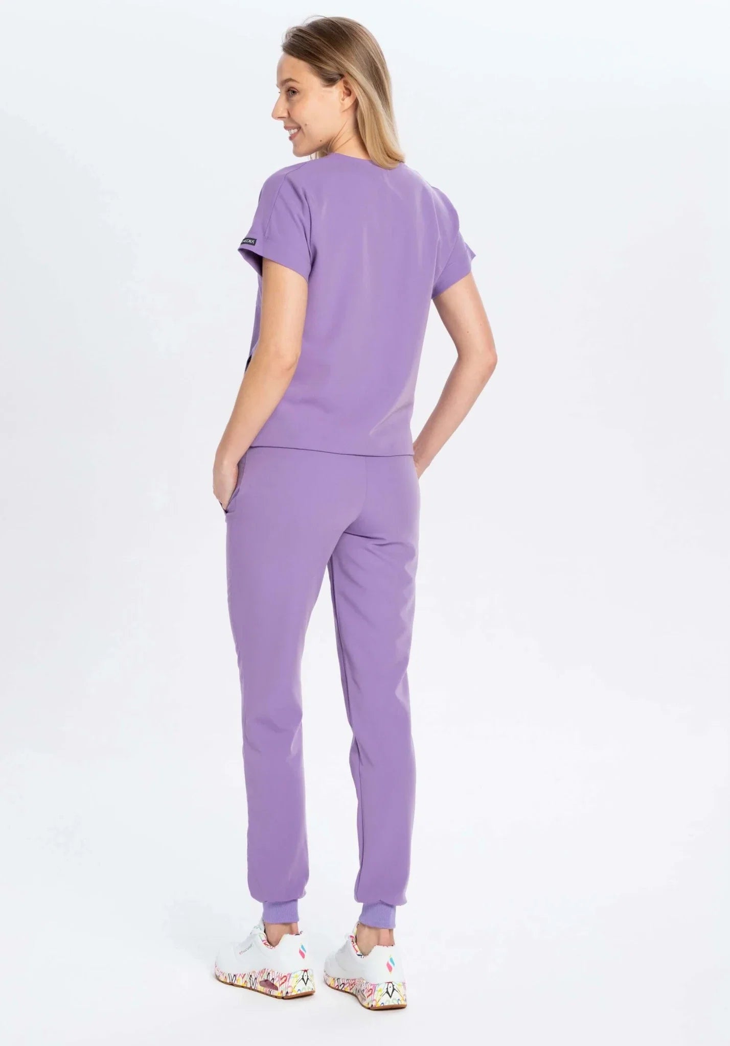 Komplet medyczny damski amethyst: Bluza Welt i joggery Welt OUTLET