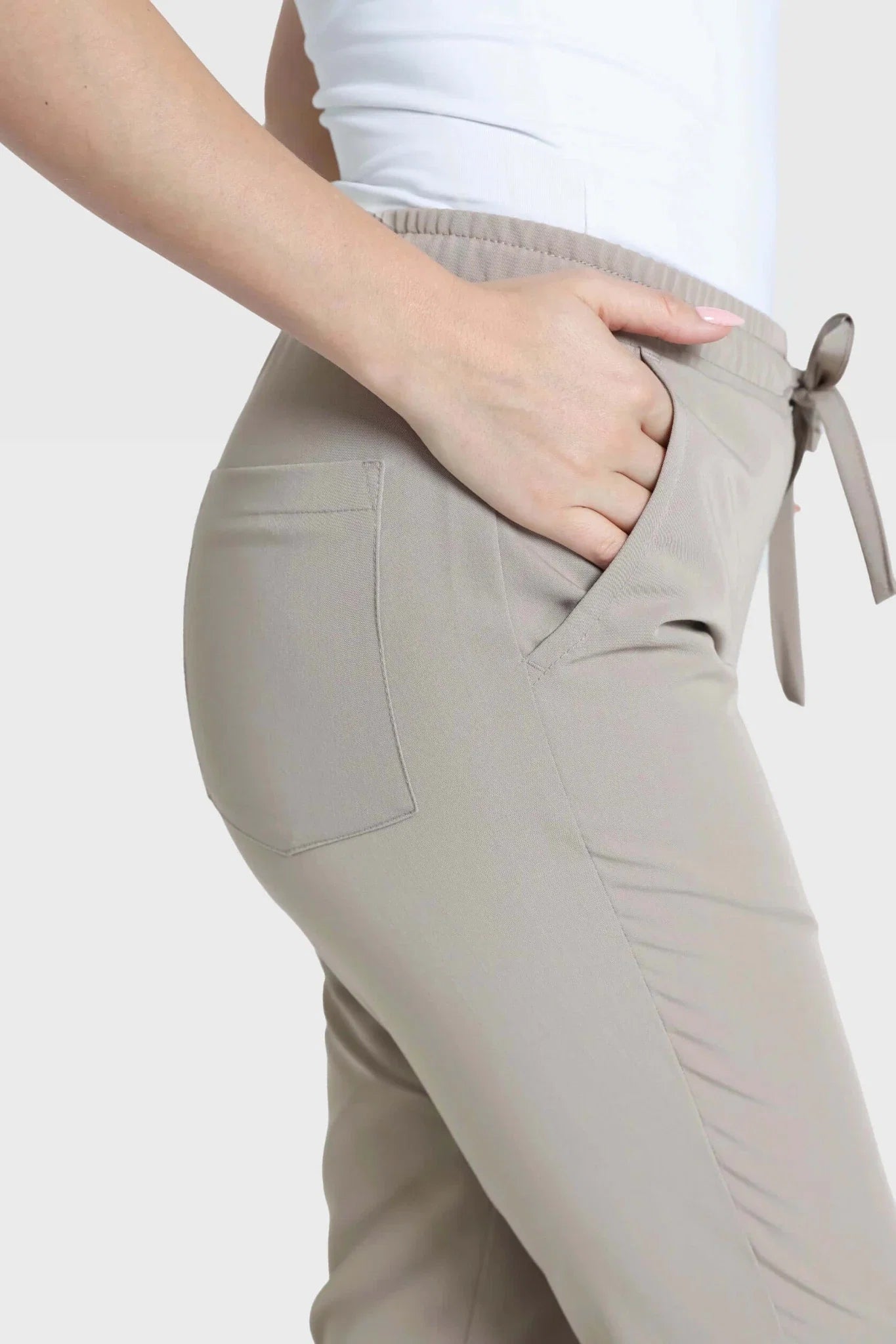 Spodnie medyczne damskie - NESSA be?owy OUTLET