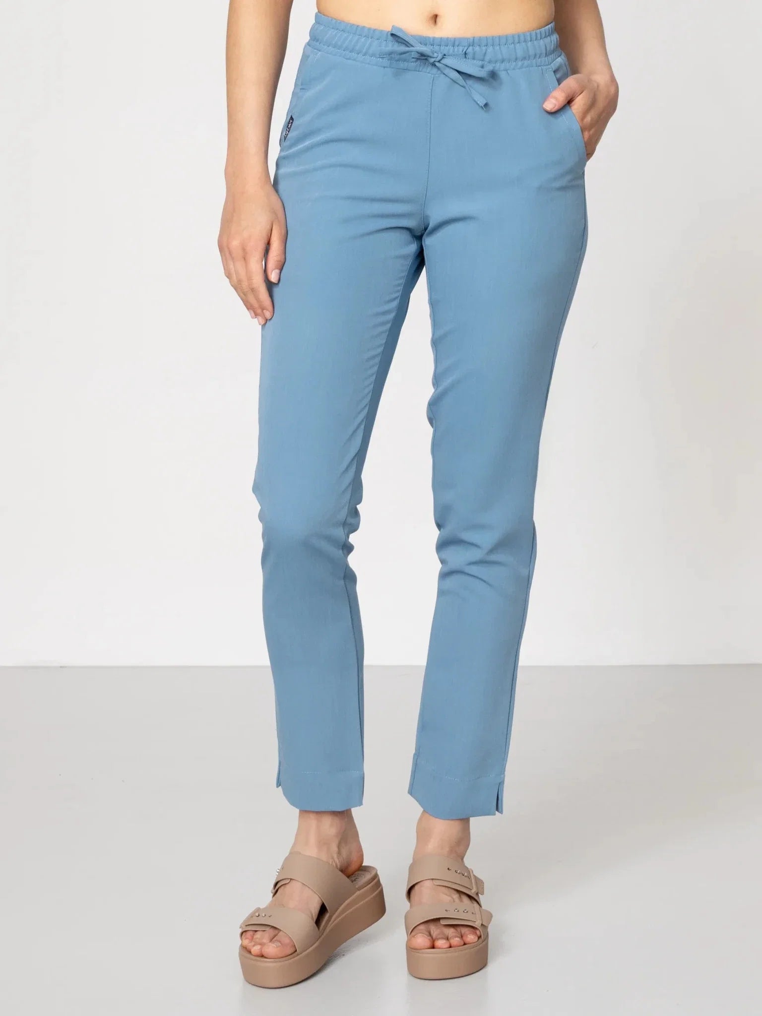 Spodnie medyczne damskie - NESSA candy blue